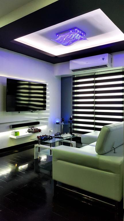 Modern Luxury Lower Penthouse Unit Manila Exterior photo
